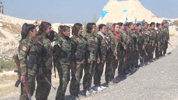 Девушки против боевиков ИГ: как готовят к бою женский батальон в Мосуле - Sputnik Южная Осетия