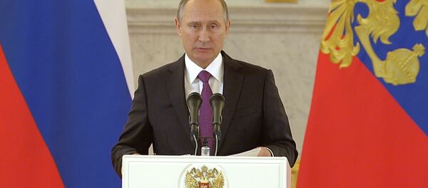 Путин поздравил американский народ и победившего Трампа с завершением выборов Путин поздравил американский народ и победившего Трампа с завершением выборов - Sputnik Южная Осетия