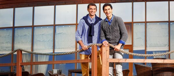 Владимир Габулов (слева) с братом Георгием Владимир Габулов (слева) с братом Георгием - Sputnik Южная Осетия