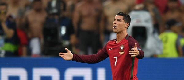 Игрок сборной Португалии Криштиану Роналду Игрок сборной Португалии Криштиану Роналду - Sputnik Южная Осетия
