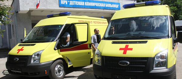 Машины скорой помощи у здания больницы Машины скорой помощи у здания больницы - Sputnik Южная Осетия