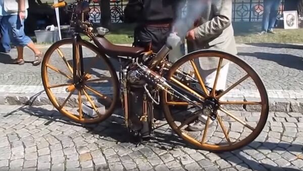 Первый паровой мотоцикл 1869 года - Sputnik Южная Осетия