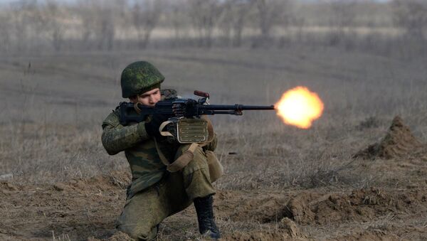 Военнослужащий во время учений мотострелковых войск ЮВО - Sputnik Южная Осетия