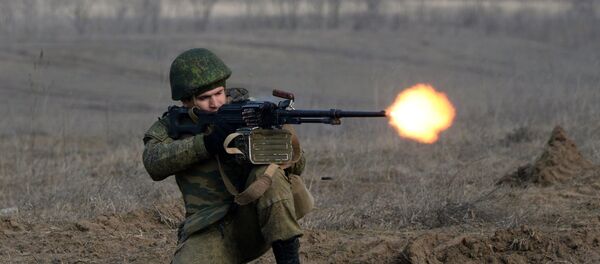 Военнослужащий во время учений мотострелковых войск ЮВО - Sputnik Южная Осетия