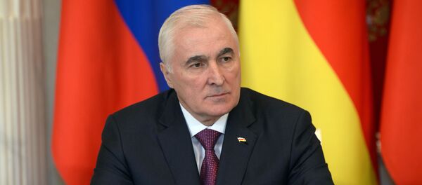 Президенто Республики Южная Осетия Л.Тибилов Президенто Республики Южная Осетия Л.Тибилов - Sputnik Хуссар Ирыстон