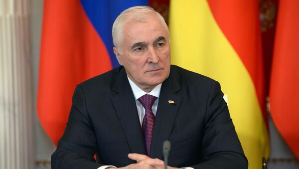 Президенто Республики Южная Осетия Л.Тибилов - Sputnik Южная Осетия