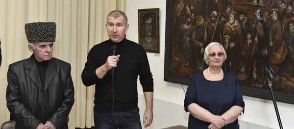 Выставка заслуженного художника Северной Осетии Казбека Хетагурова открылась во Владикавказе. Выставка заслуженного художника Северной Осетии Казбека Хетагурова открылась во Владикавказе. - Sputnik Южная Осетия