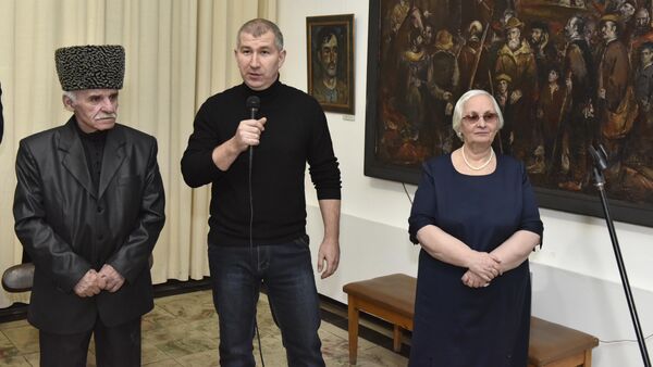 Выставка заслуженного художника Северной Осетии Казбека Хетагурова открылась во Владикавказе. - Sputnik Южная Осетия