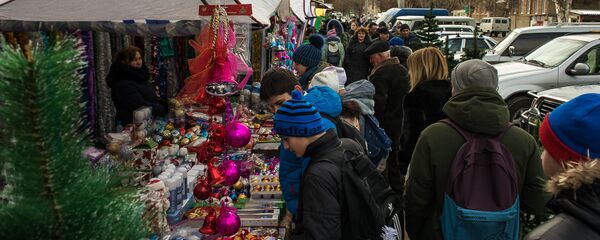 Новогодний рынок в Цхинвале. Новогодний рынок в Цхинвале. - Sputnik Южная Осетия
