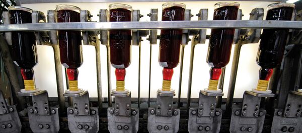 Производственный процесс на одном из старейших российских предприятий по производству наливок Производственный процесс на одном из старейших российских предприятий по производству наливок - Sputnik Южная Осетия