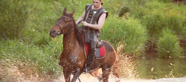 Алан Диамбеков - профессиональный каскадер Алан Диамбеков - профессиональный каскадер - Sputnik Южная Осетия