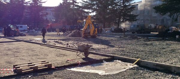 Строительные работы на Театральной площади Цхинвала Строительные работы на Театральной площади Цхинвала - Sputnik Южная Осетия