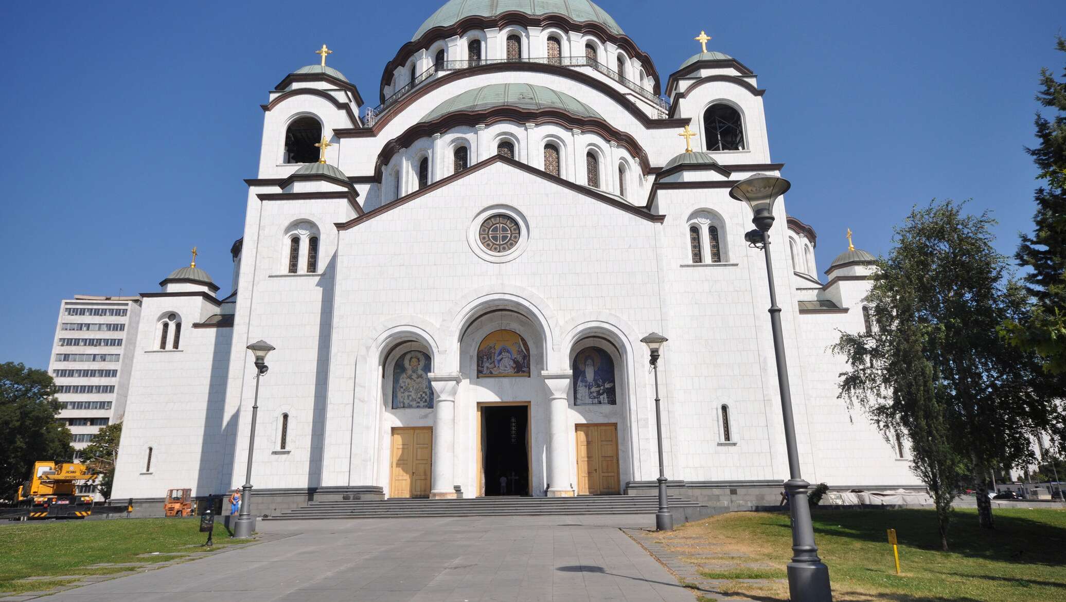 Храм святого саввы белград. Воздвиженский собор в Белграде.