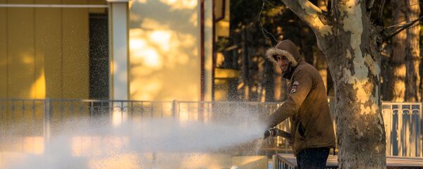 Заливка катка в Цхинвале. Заливка катка в Цхинвале. - Sputnik Южная Осетия