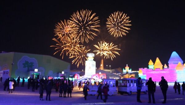 Открытие зимнего фестваля в Харбине: фейерверк и дворцы изо льда - Sputnik Южная Осетия