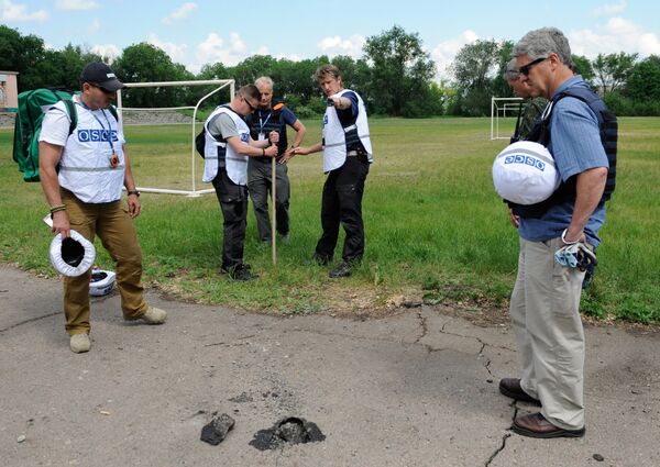 Представители ОБСЕ прибыли на место обстрела в Донецке - Sputnik Южная Осетия