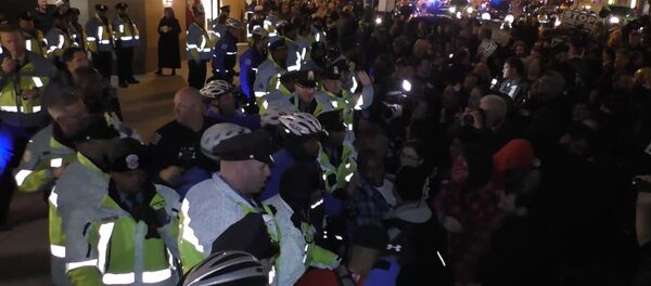 Митинг в Вашингтоне против Трампа Митинг в Вашингтоне против Трампа - Sputnik Южная Осетия