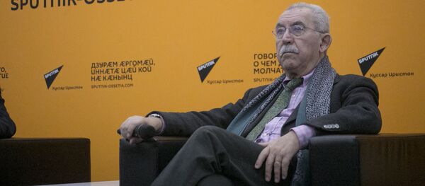 Джульетто Кьеза Джульетто Кьеза - Sputnik Южная Осетия