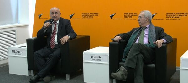 Джульетто Кьеза Хуссар Ирыстоны ног фадӕтты тыххӕй Джульетто Кьеза Хуссар Ирыстоны ног фадӕтты тыххӕй - Sputnik Хуссар Ирыстон