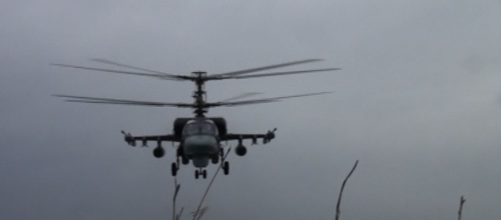 Зверь в воздухе: учения экипажей вертолётов КА-52 Аллигатор в ЮВО - Sputnik Южная Осетия, 1920, 28.01.2017