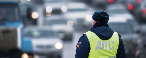 Работа сотрудников ГИБДД  Работа сотрудников ГИБДД  - Sputnik Южная Осетия