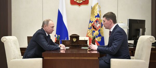 Президент России Владимир Путин и врио губернатора Пермского края Максим Решетников Президент России Владимир Путин и врио губернатора Пермского края Максим Решетников - Sputnik Южная Осетия