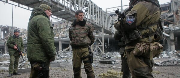 Ополченцы Донецкой народной республики в аэропорту города Донецка - Sputnik Южная Осетия