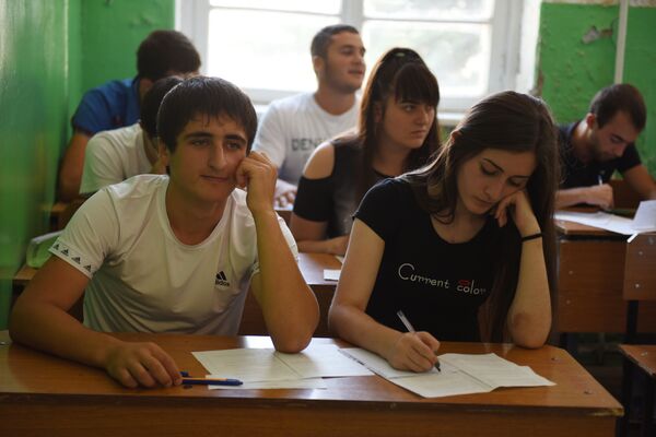 Вступительные экзамены в  ЮОГУ - Sputnik Южная Осетия