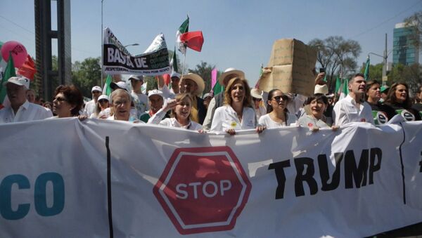Протест против Трампа в Мексике - Sputnik Южная Осетия