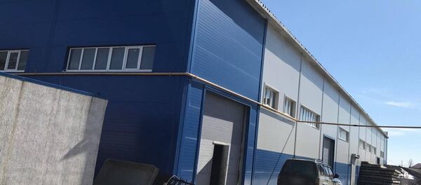 Наливочный завод Родник Осетии Наливочный завод Родник Осетии - Sputnik Хуссар Ирыстон