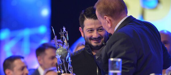 Президент КВН Александр Масляков и шоумен Михаил Галустян Президент КВН Александр Масляков и шоумен Михаил Галустян - Sputnik Южная Осетия