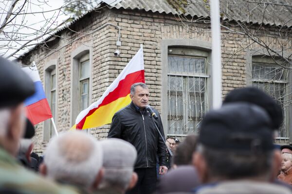Митинг сторонников Анатолия Бибилова в Цхинвале  - Sputnik Южная Осетия