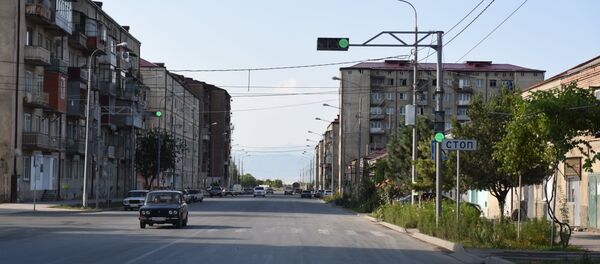 Светофор на перекрестке улиц Мамсурова и Ленина Светофор на перекрестке улиц Мамсурова и Ленина - Sputnik Южная Осетия