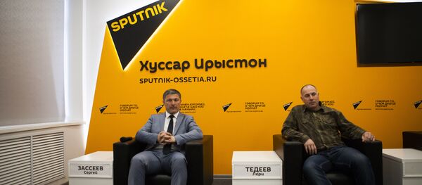 Сергей Засеев и Лери Тедее - Sputnik Южная Осетия