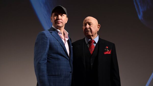 Актер Евгений Миронов (слева) и космонавт Алексей Леонов - Sputnik Южная Осетия