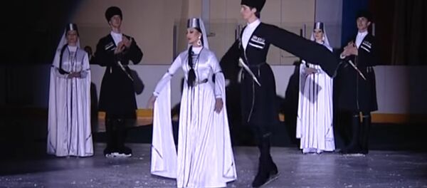 Национальный осетинский танец СИМД на льду Национальный осетинский танец СИМД на льду - Sputnik Южная Осетия