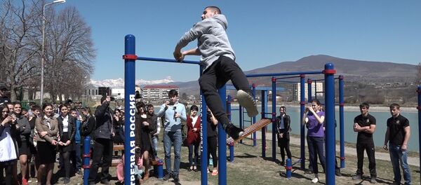 В Цхинвале открывали спортивную площадку WorkOut В Цхинвале открывали спортивную площадку WorkOut - Sputnik Хуссар Ирыстон