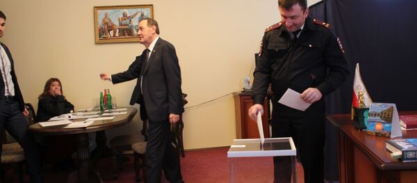 В Абхазии выбирают президента Южной Осетии В Абхазии выбирают президента Южной Осетии - Sputnik Хуссар Ирыстон