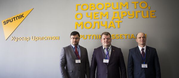 Наблюдатели из Приднестровья Наблюдатели из Приднестровья - Sputnik Южная Осетия