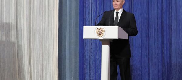 Президент РФ В. Путин посетил торжественный вечер, посвящённый Дню войск Росгвардии Президент РФ В. Путин посетил торжественный вечер, посвящённый Дню войск Росгвардии - Sputnik Южная Осетия