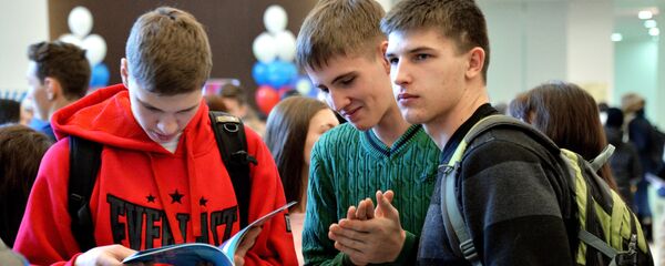 Будущие абитуриенты. Будущие абитуриенты. - Sputnik Хуссар Ирыстон