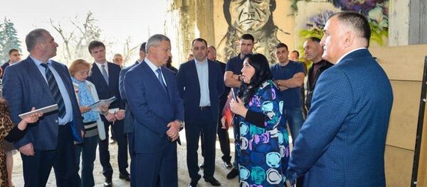 Глава Северной Осетии Вячеслав Битаров в Национальном музее Глава Северной Осетии Вячеслав Битаров в Национальном музее - Sputnik Южная Осетия