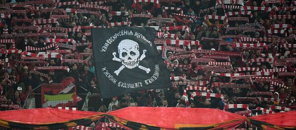 Болельщики Спартака перед началом матча с ЦСКА Болельщики Спартака перед началом матча с ЦСКА - Sputnik Южная Осетия