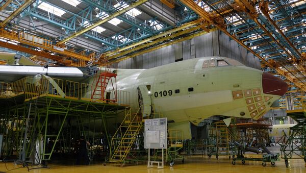 Сборка самолета ИЛ-76МД-90А в цехе окончательной сборки на Ульяновском авиационном заводе - Sputnik Южная Осетия