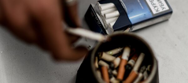 Курение сигарет Курение сигарет - Sputnik Южная Осетия