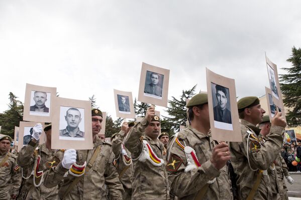 Участники акции Бессмертный полк - Sputnik Южная Осетия