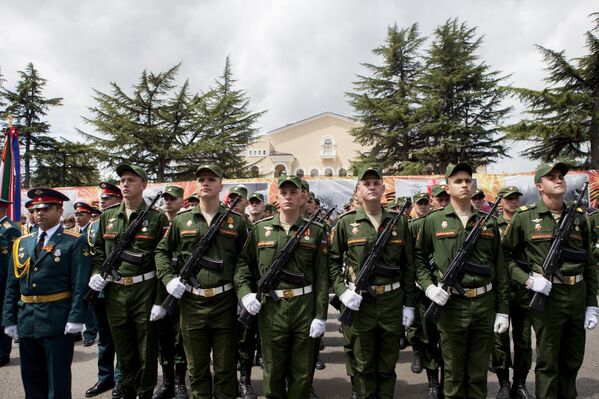 Парадные расчеты готовы к торжественному маршу - Sputnik Южная Осетия