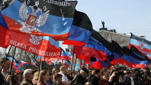 Митинг в честь годовщины провозглашения ДНР в Донецке - Sputnik Южная Осетия
