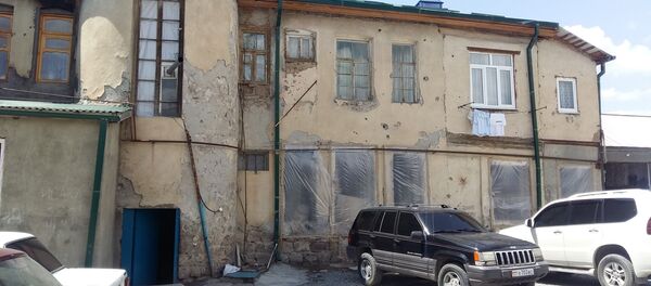 Аварийный дом в Цхинвале Аварийный дом в Цхинвале - Sputnik Южная Осетия