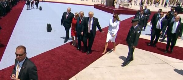 Дональд и Меланья Трамп Дональд и Меланья Трамп - Sputnik Южная Осетия